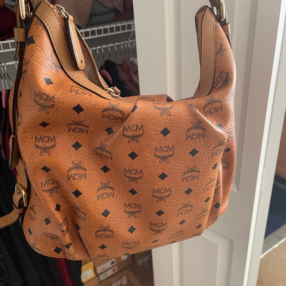 Authentic MCM bag - Picture 8 of 9